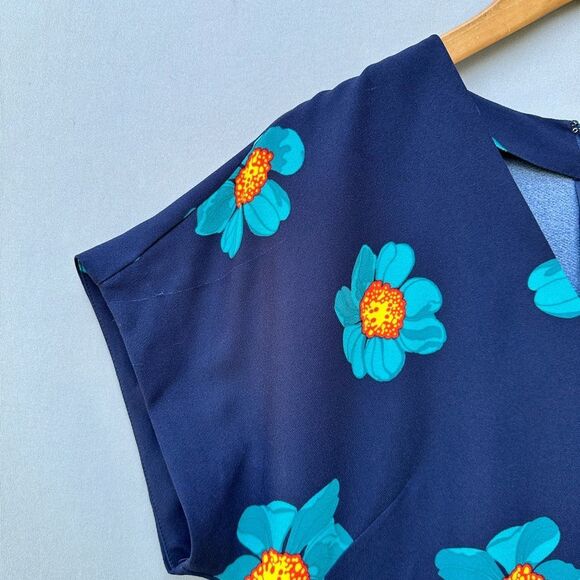 🎉5 for $45🎉 Banana Republic Dress Floral Print Size 12P - Picture 7 of 11